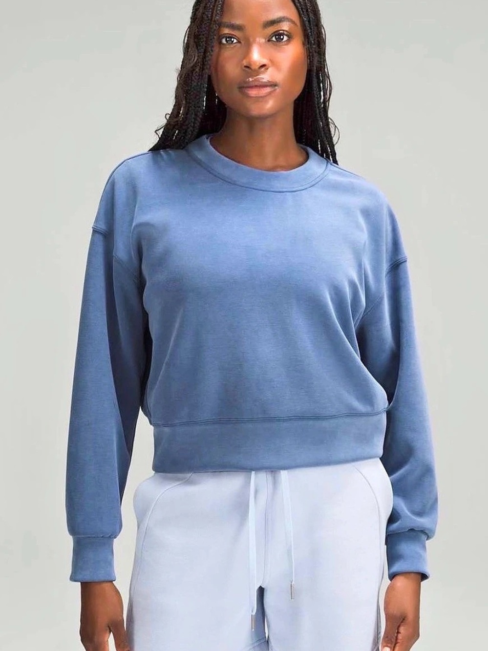 Lululemon Softstreme Perfectly Oversized Cropped Crew —— size 6 
Pitch Blue